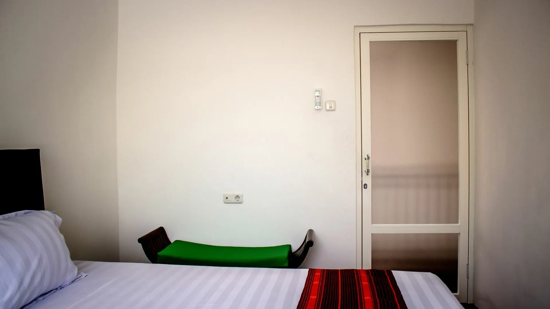 Donita House Hotel Jimbaran  Guest house
